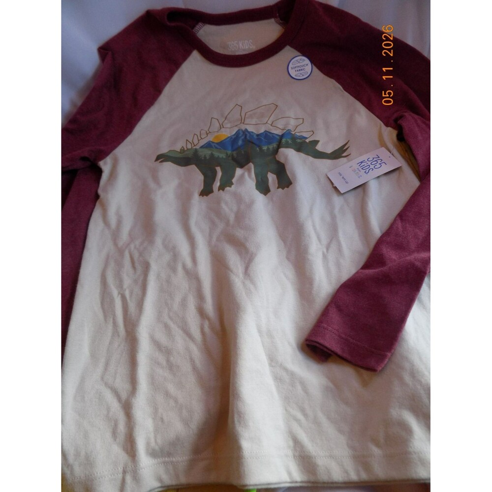 New 365 Kids Boy's dinosaur top size 8 long sleeve